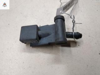 форсунка омывателя лобового стекла Volkswagen Golf 4 поколение 1998, 1.4 л., бензин, МКПП, красный, хетчбэк 5 дв., 3B0955985C