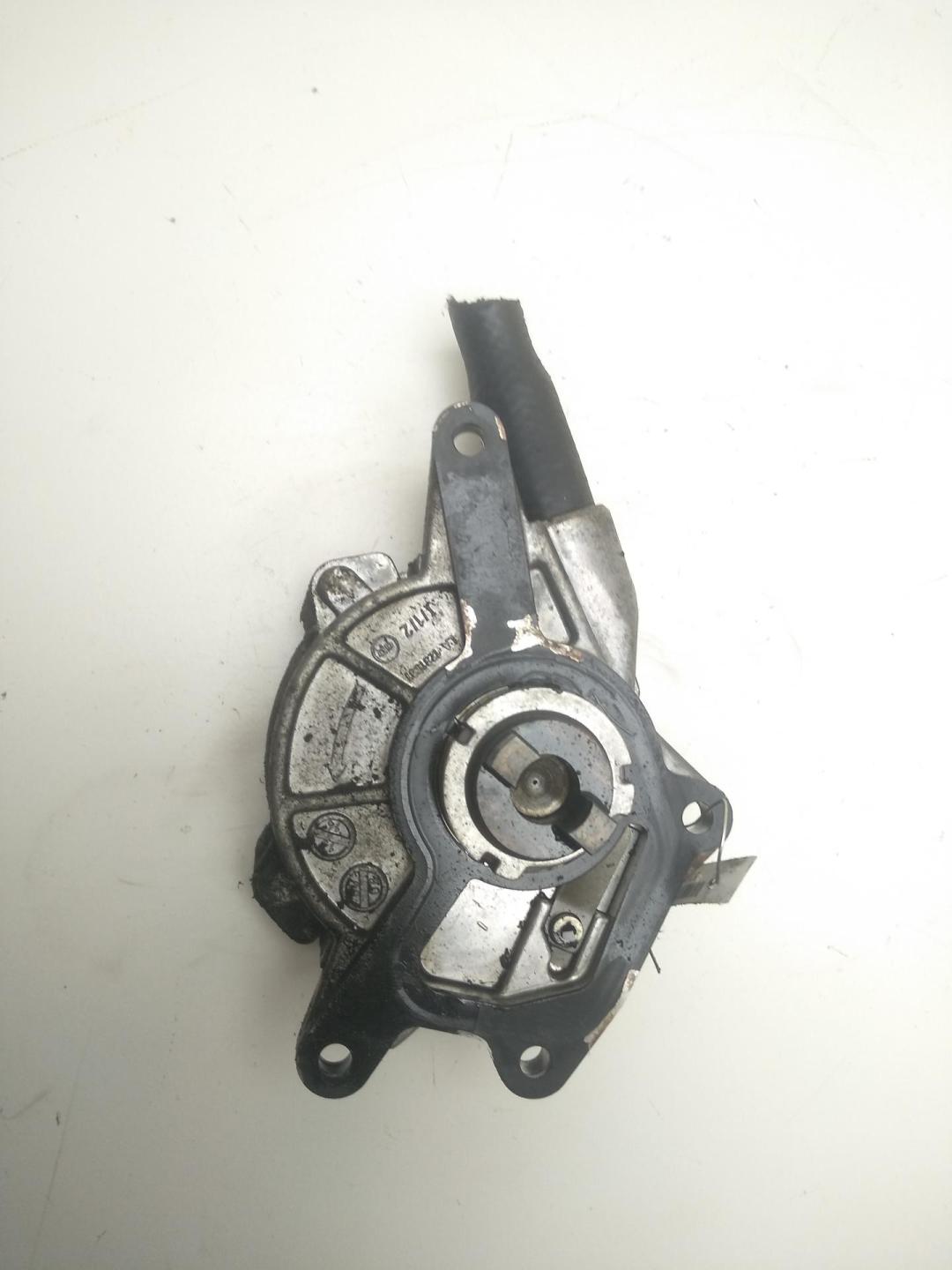 насос вакуумный Chrysler 300C 2007, 3.0 л., дизель, АКПП, чёрный, универсал, A64223065