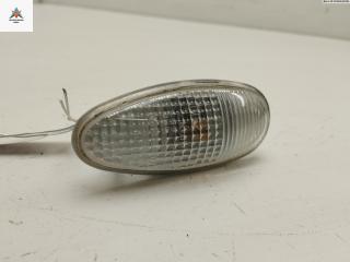 повторитель передний левый Mitsubishi Space Wagon 3 поколение (Typ N50) 2003, 2.0 л., бензин, МКПП, серый, минивэн, 1132229