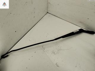 Щеткодержатель (поводок стеклоочистителя) передний Volkswagen Golf 4 поколение 1999, 1.4 л., бензин, МКПП, зелёный, хетчбэк 3 дв., 1J1955410A