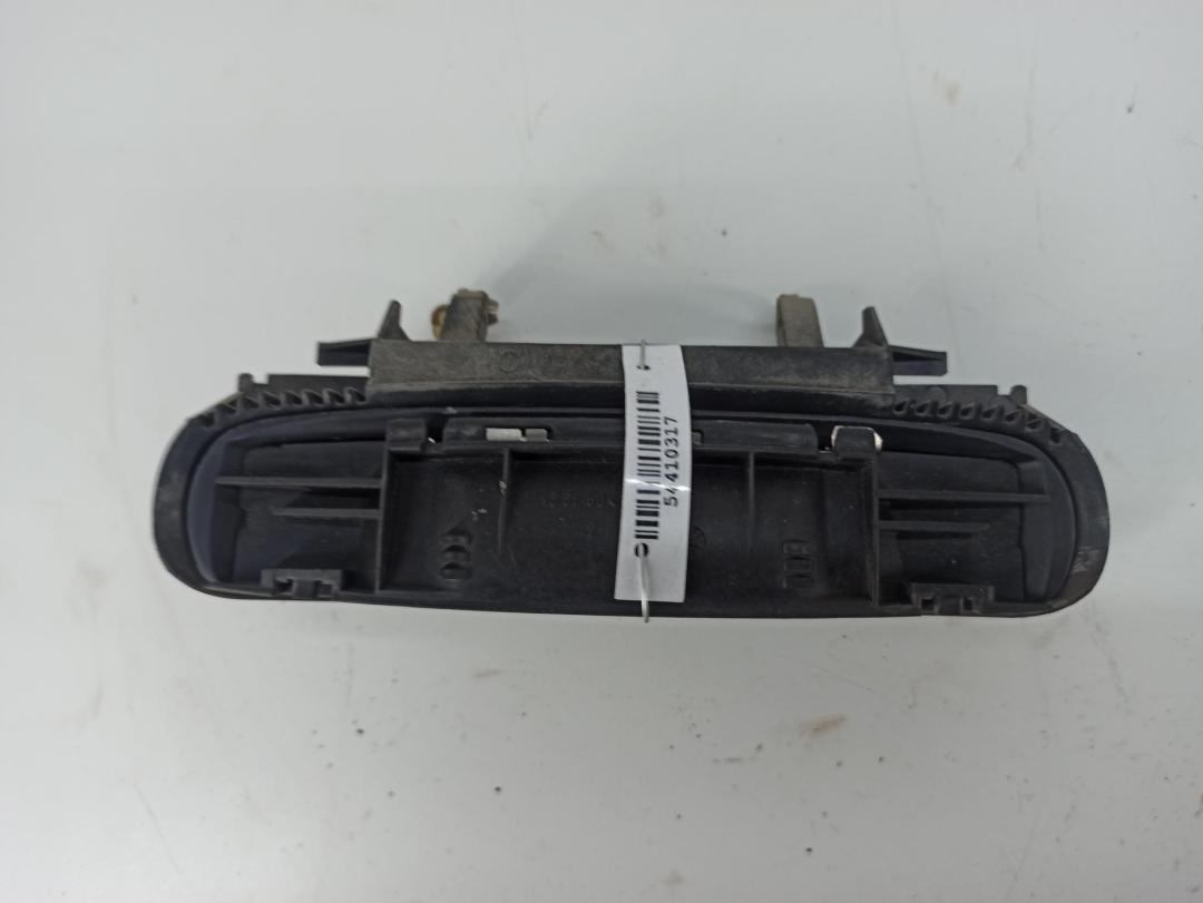ручка наружная передняя правая Audi A4 B6 2002, 2.5 л., дизель, АКПП, серый, универсал, 4B0839885 - фото №1