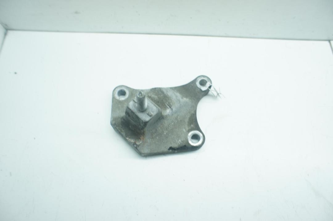 кронштейн КПП Ford Fiesta 2005, 1.4 л., бензин, МКПП, чёрный, хетчбэк 3 дв.