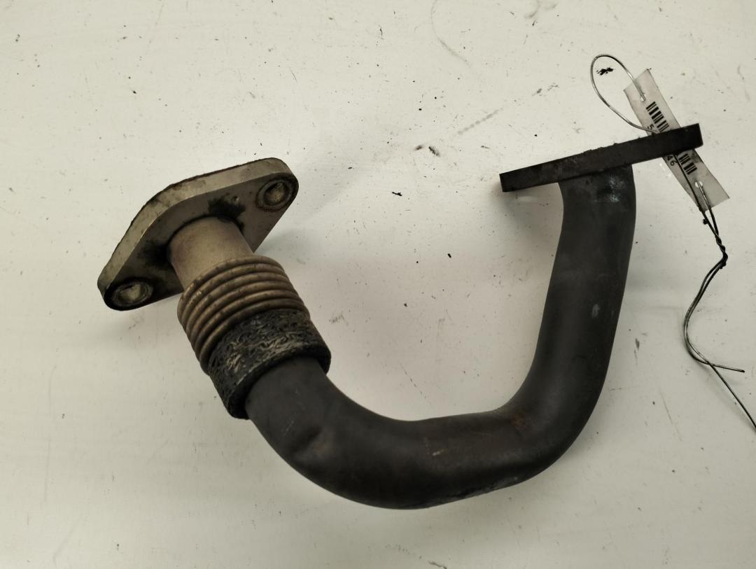 трубка системы рециркуляции EGR Volkswagen Passat B6 2005, 2.0 л., дизель, МКПП, чёрный, универсал, 03G131521R