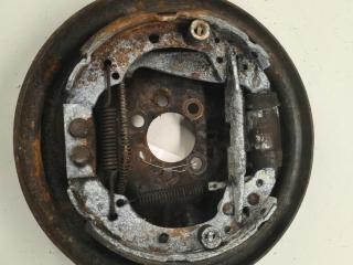 защитный кожух тормозного механизма Volkswagen Golf 3 поколение 1996, 1.6 л., бензин, МКПП, синий, хетчбэк 3 дв.