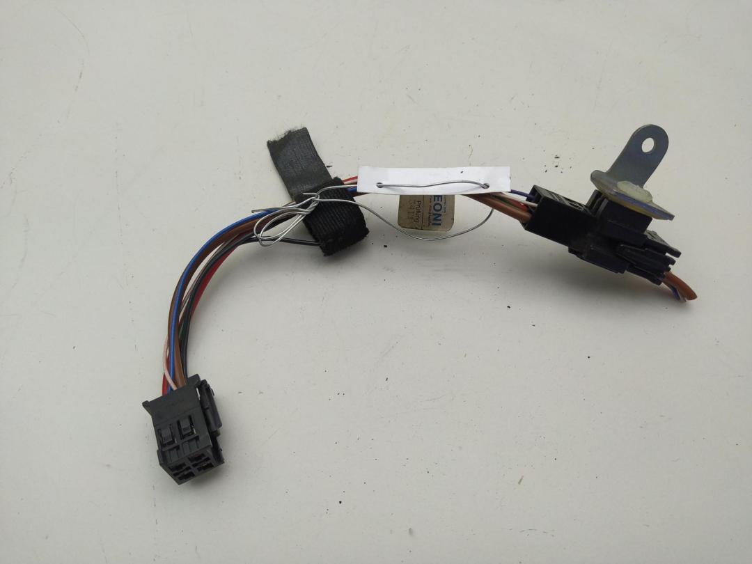 разъем (фишка) проводки Mercedes-Benz C-Класс W203/S203/CL203 2001, 2.2 л., дизель, АКПП, серый, универсал, 2035403213 - фото №1