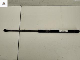 амортизатор крышки багажника (3-5 двери) Volkswagen Passat B5 1999, 1.6 л., бензин, МКПП, красный, универсал, 1J6827550