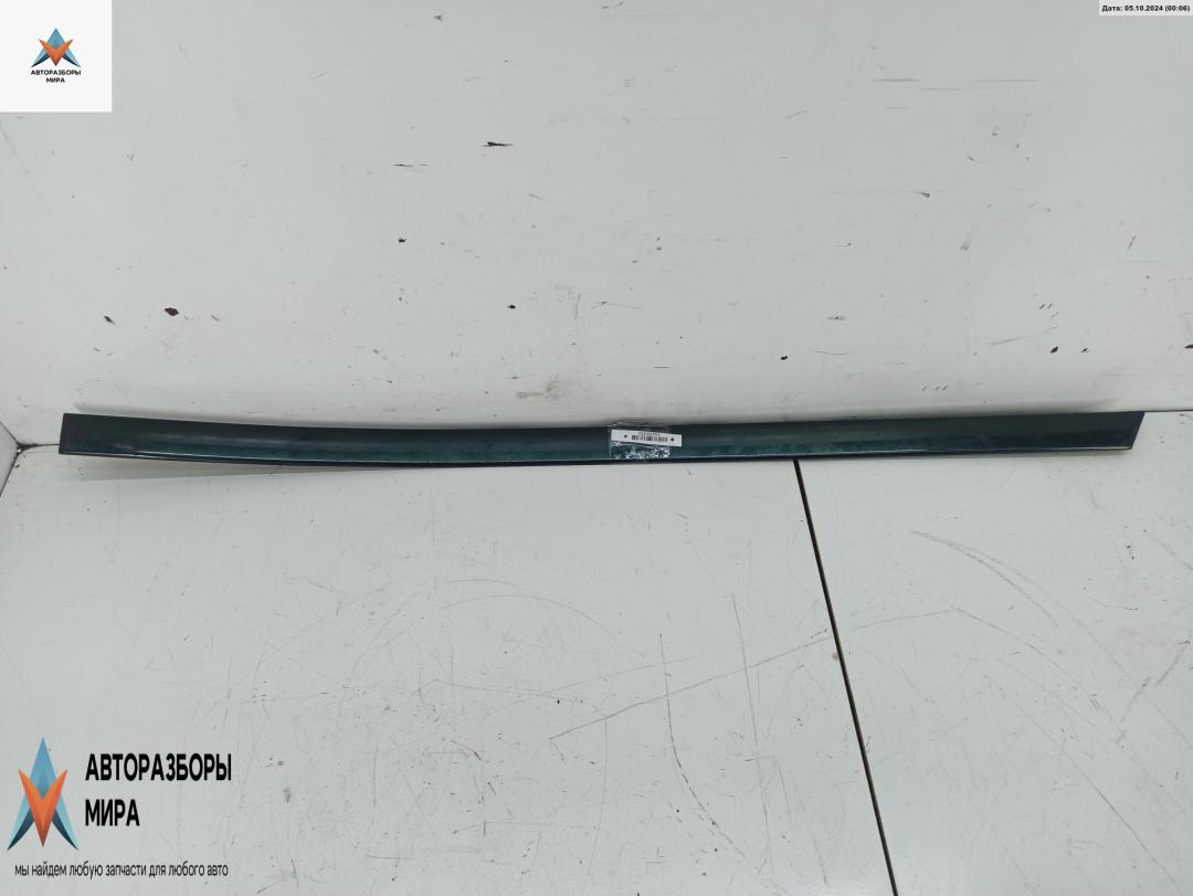молдинг двери задней левой Audi A6 4B/C5 1997, 2.4 л., бензин, МКПП, зелёный, седан, 4B0853963A - фото №1