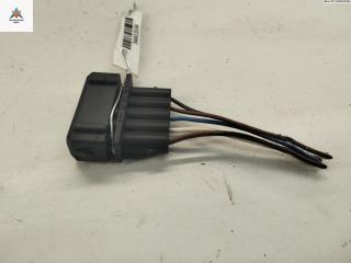 разъем (фишка) проводки Volkswagen Polo 3 поколение 1995, 1.6 л., бензин, МКПП, красный, седан, 357972765