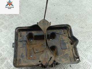 Кожух аккумулятора (короб АКБ) Ford Maverick 2 поколение 2002, 2.0 л., бензин, МКПП, чёрный, внедорожник 5 дв.