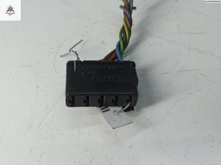 разъем (фишка) проводки Audi A4 B5 1996, 2.6 л., бензин, АКПП, зелёный, универсал, 811971835