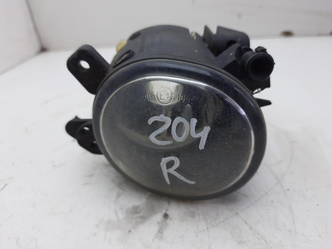 фара противотуманная правая Mercedes-Benz C W204 2007, 2.2 л., дизель, МКПП, чёрный, седан, 2118200856