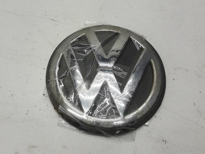 эмблема Volkswagen Passat B5 1997, 1.6 л., бензин, МКПП, серый, универсал, 3B0 - фото №1