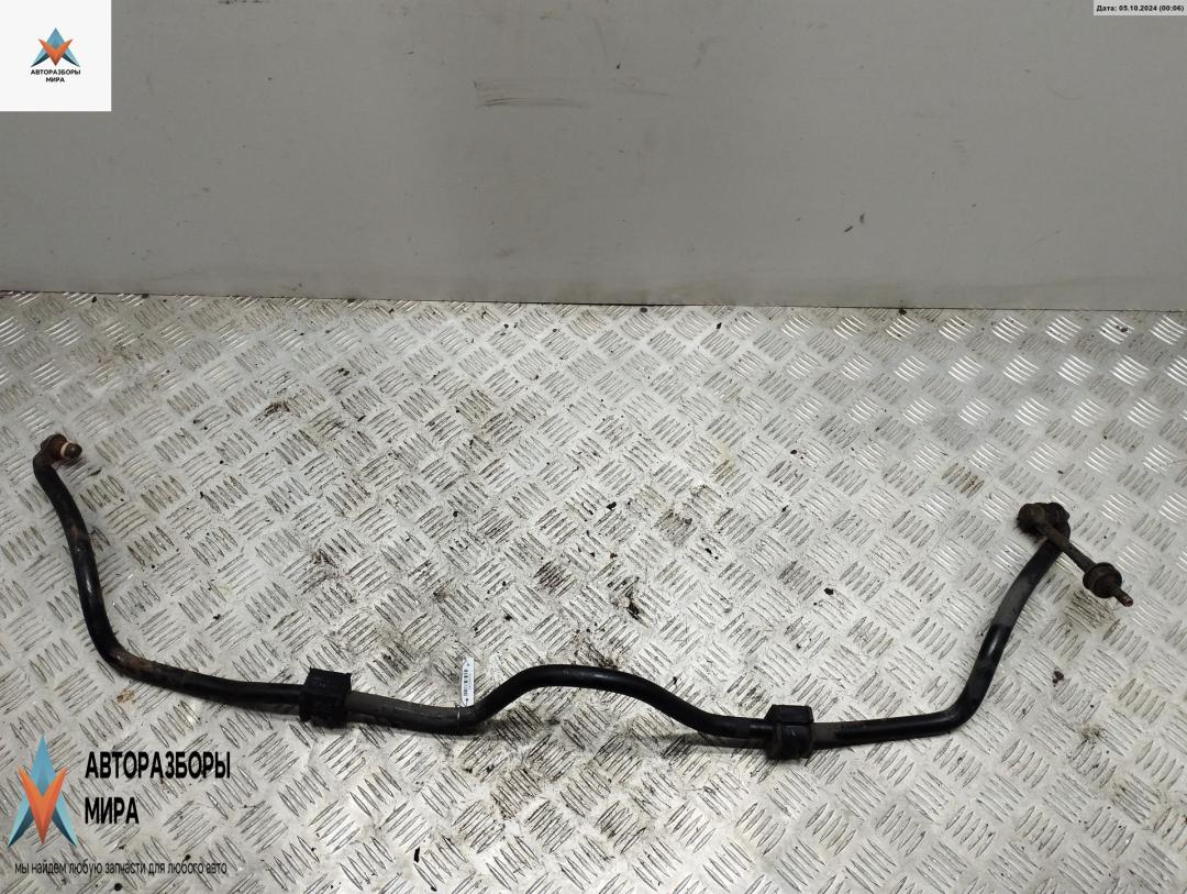 стабилизатор подвески передний Nissan Primera P10 1993, 2.0 л., бензин, МКПП, серый, седан - фото №1