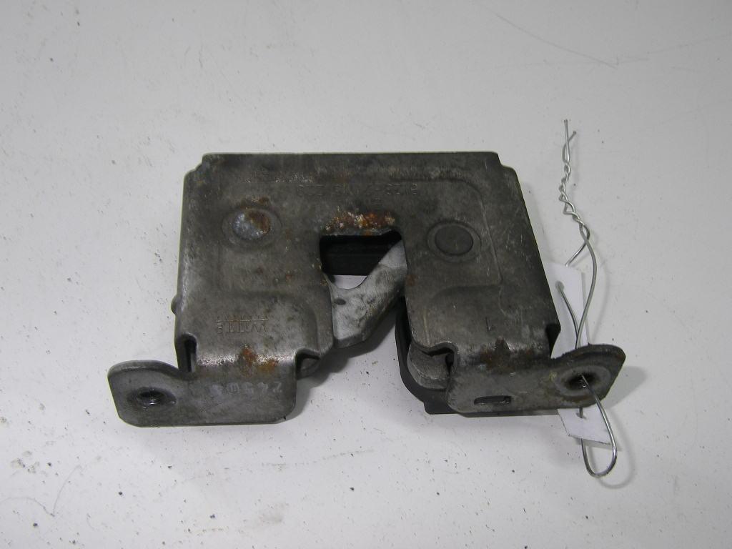 замок капота BMW 5 E60/E61 2004, 2.5 л., дизель, АКПП, чёрный, седан, 7008755