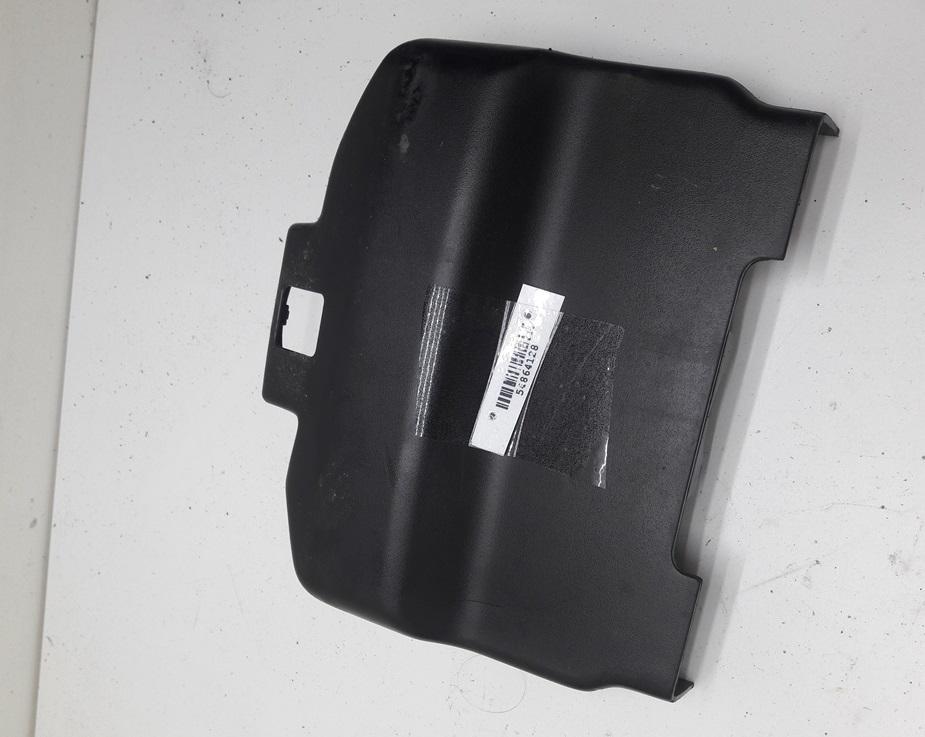 накладка декоративная Volkswagen Passat B3 1991, 1.8 л., бензин, АКПП, красный, седан, 357953515