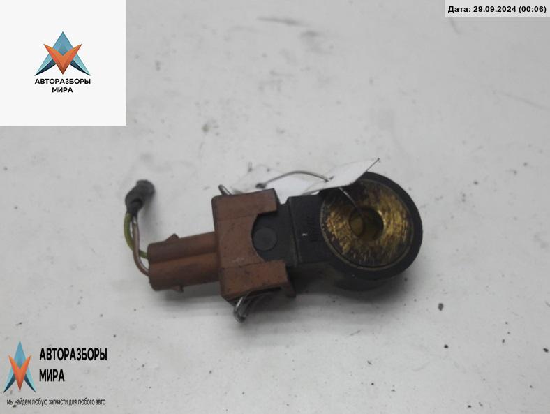 датчик детонации Volkswagen Golf 4 поколение 1999, 2.0 л., бензин, МКПП, серый, хетчбэк 3 дв. - фото №1