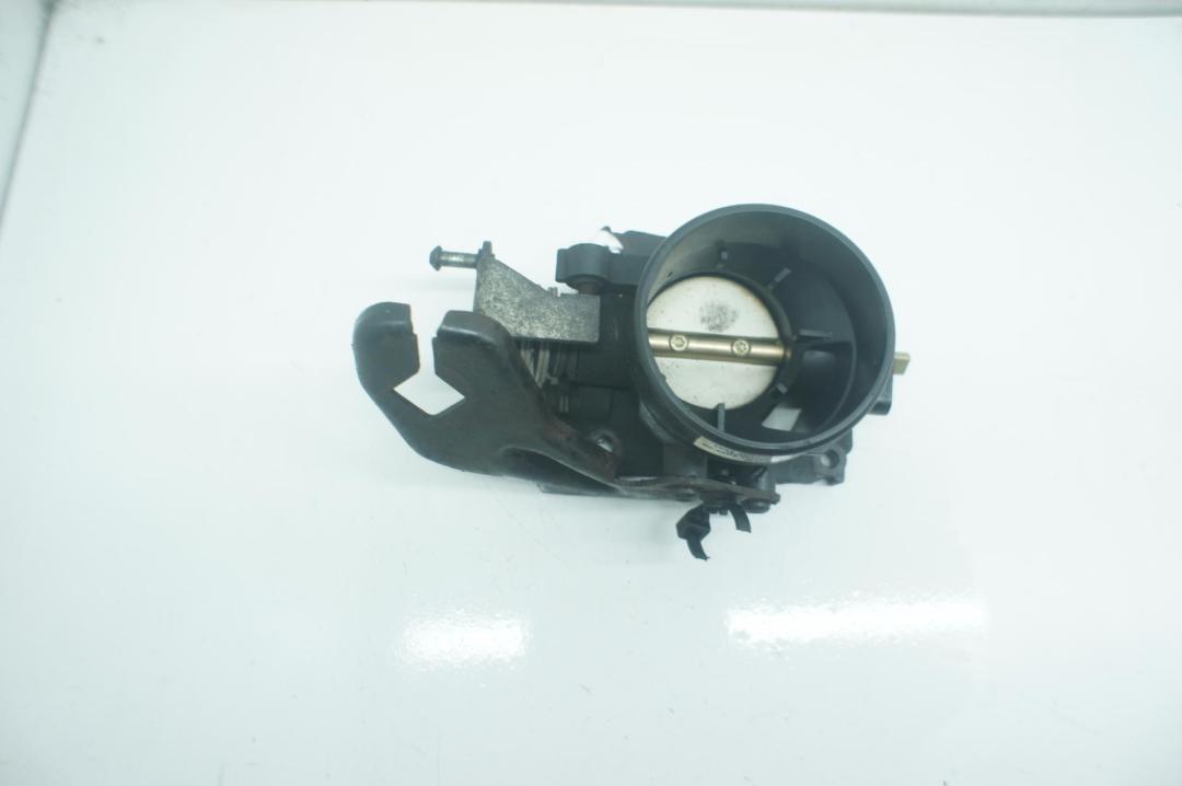 заслонка дроссельная Ford Focus I 1999, 1.6 л., i, бензин, МКПП, серый, седан, XS4UBF
