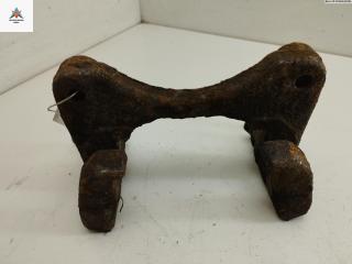 скоба суппорта Nissan Primera P11 1998, 2.0 л., бензин, МКПП, серый, хетчбэк 5 дв.