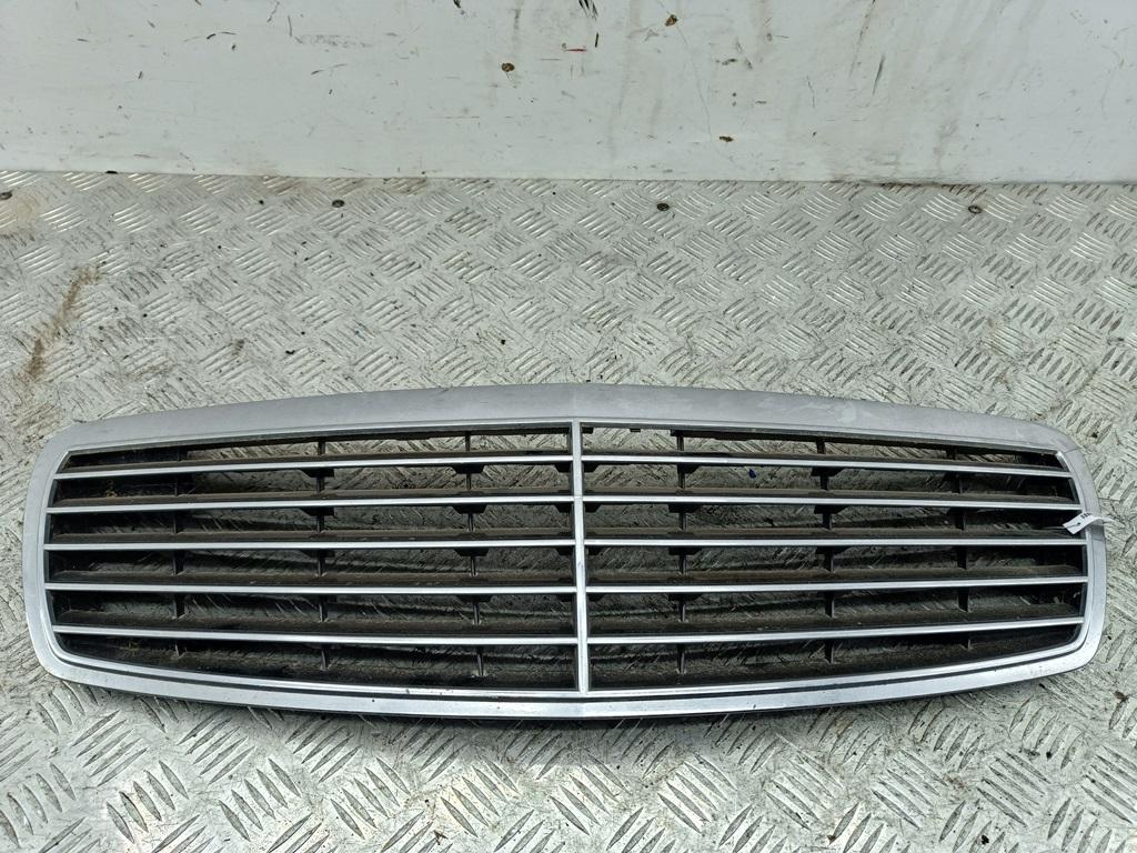 решетка радиатора Mercedes-Benz E W211 2005, синий, универсал, 2118800583