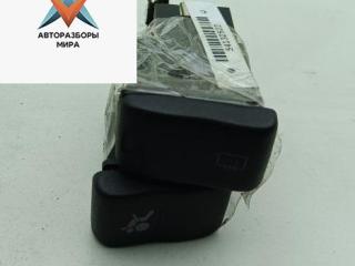 кнопка обогрева заднего стекла Volkswagen Polo 3 поколение 1999, 1.4 л., бензин, МКПП, зелёный, универсал, 6N1959621