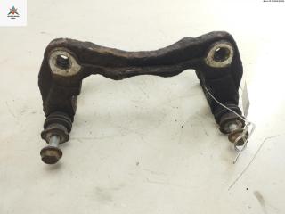 скоба суппорта Mitsubishi Colt 6 поколение (Z20/Z30) 2004, 1.3 л., бензин, МКПП, чёрный, хетчбэк 5 дв.