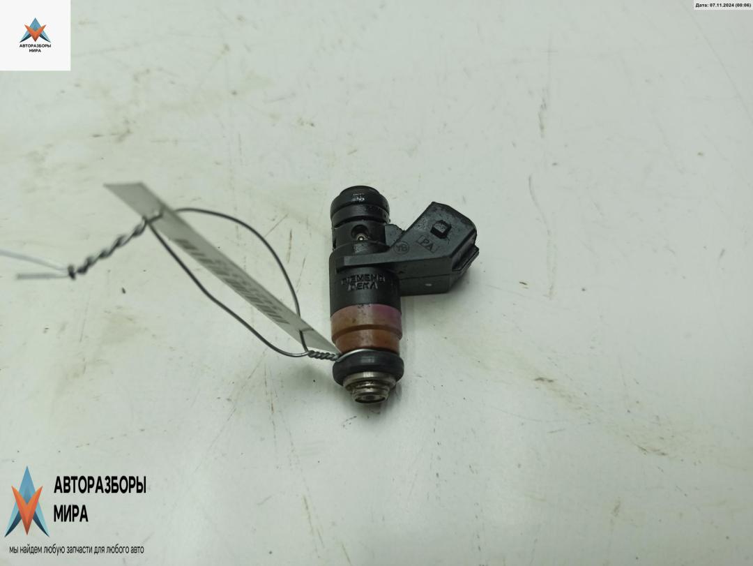 форсунка Renault Clio 3 поколение 2005, 1.4 л., бензин, МКПП, синий, хетчбэк 5 дв. - фото №1