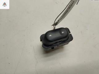 кнопка стеклоподъемника переднего правого Ford Maverick 2 поколение 2001, 2.0 л., бензин, МКПП, серый, внедорожник 5 дв.