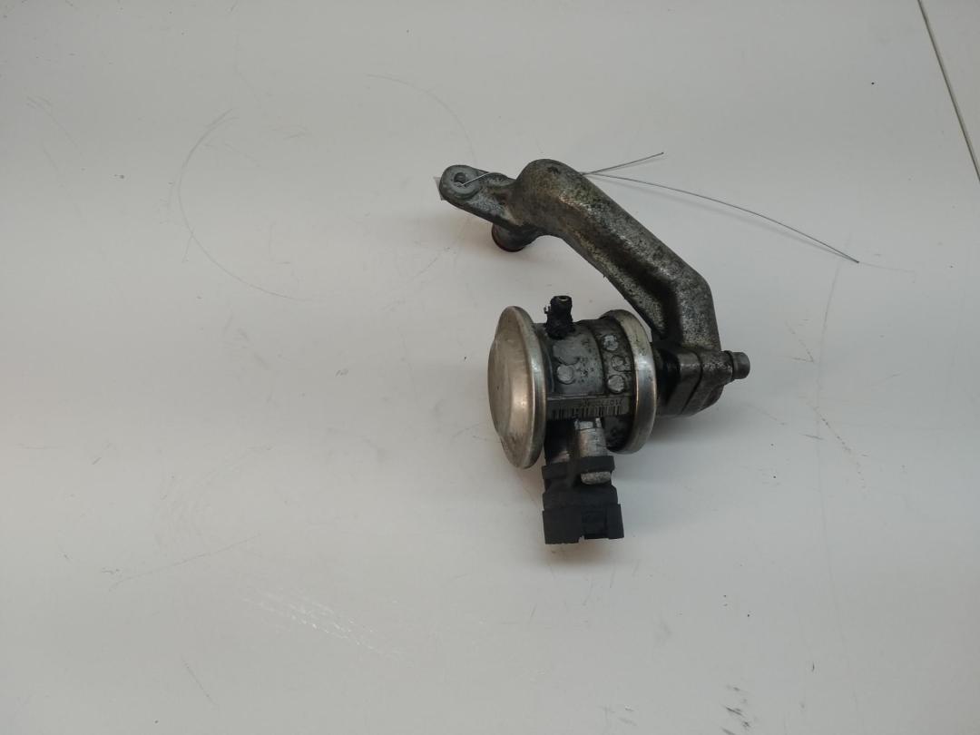 клапан EGR Volkswagen Passat B5 1998, 2.3 л., бензин, АКПП, серый, седан, 021131101E