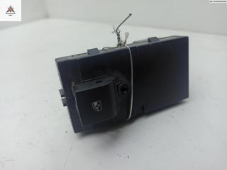 кнопка стеклоподъемника переднего правого Opel Meriva 2 поколение (B) 2013, 1.4 л., бензин, МКПП, серый, минивэн, 13301886