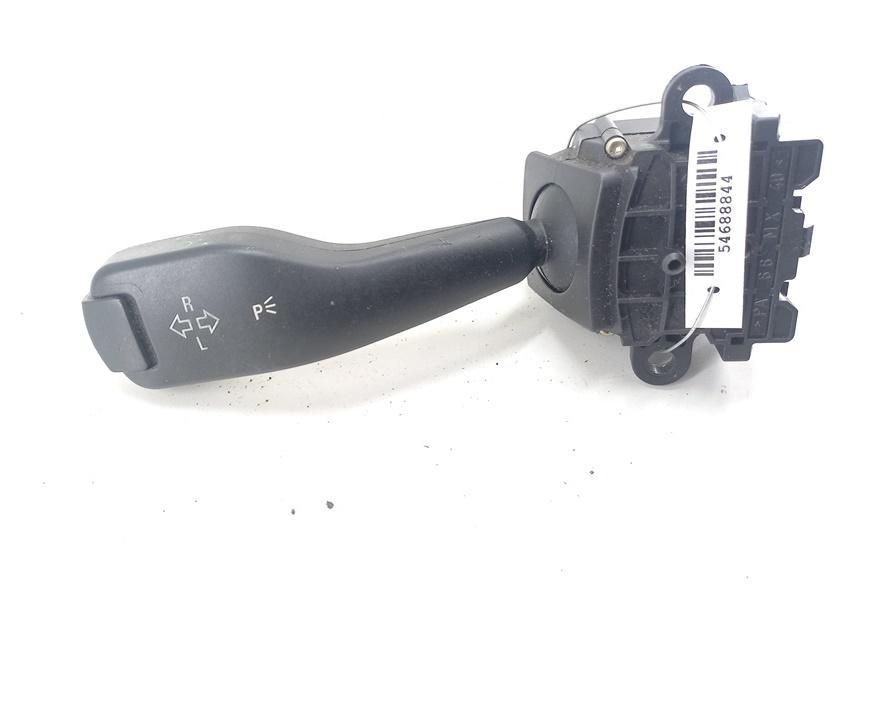 переключатель поворотов BMW 3 E46 2003, 2.0 л., бензин, МКПП, чёрный, седан, 8363668