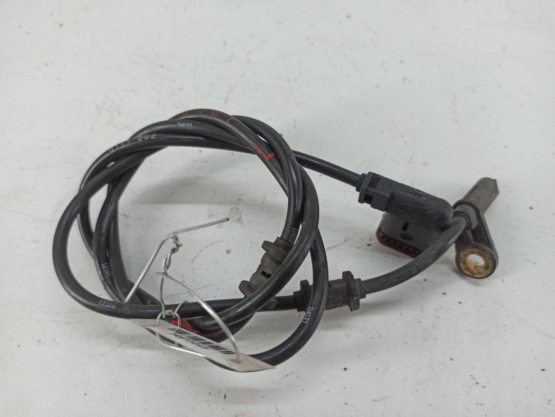 датчик ABS Mercedes-Benz C W203 2001, 2.2 л., дизель, АКПП, серый, седан, 2035401317
