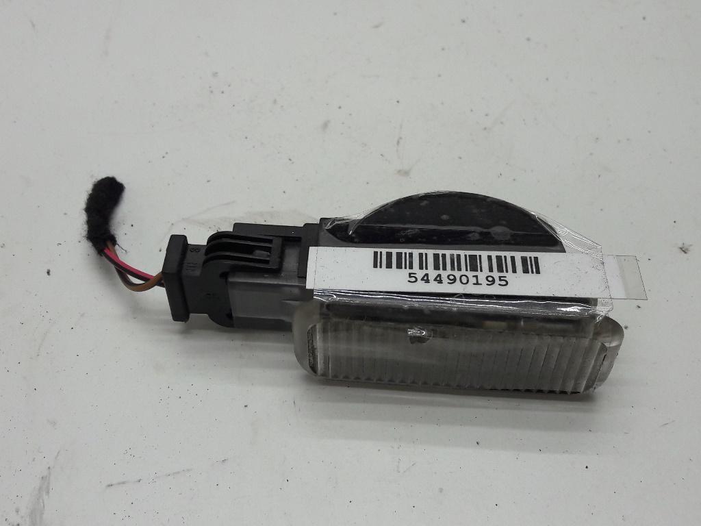 фонарь салона (плафон) Volkswagen Passat B5+ (GP) 2002, 1.6 л., бензин, МКПП, серый, седан, 3B0947415B