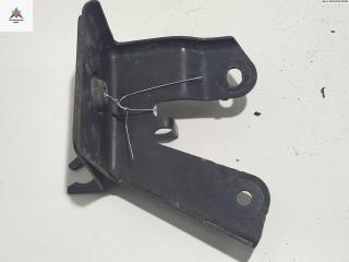 кронштейн (крепление) Peugeot 107 1 поколение 2005, 1.0 л., бензин, МКПП, чёрный, хетчбэк 3 дв., 445920H010