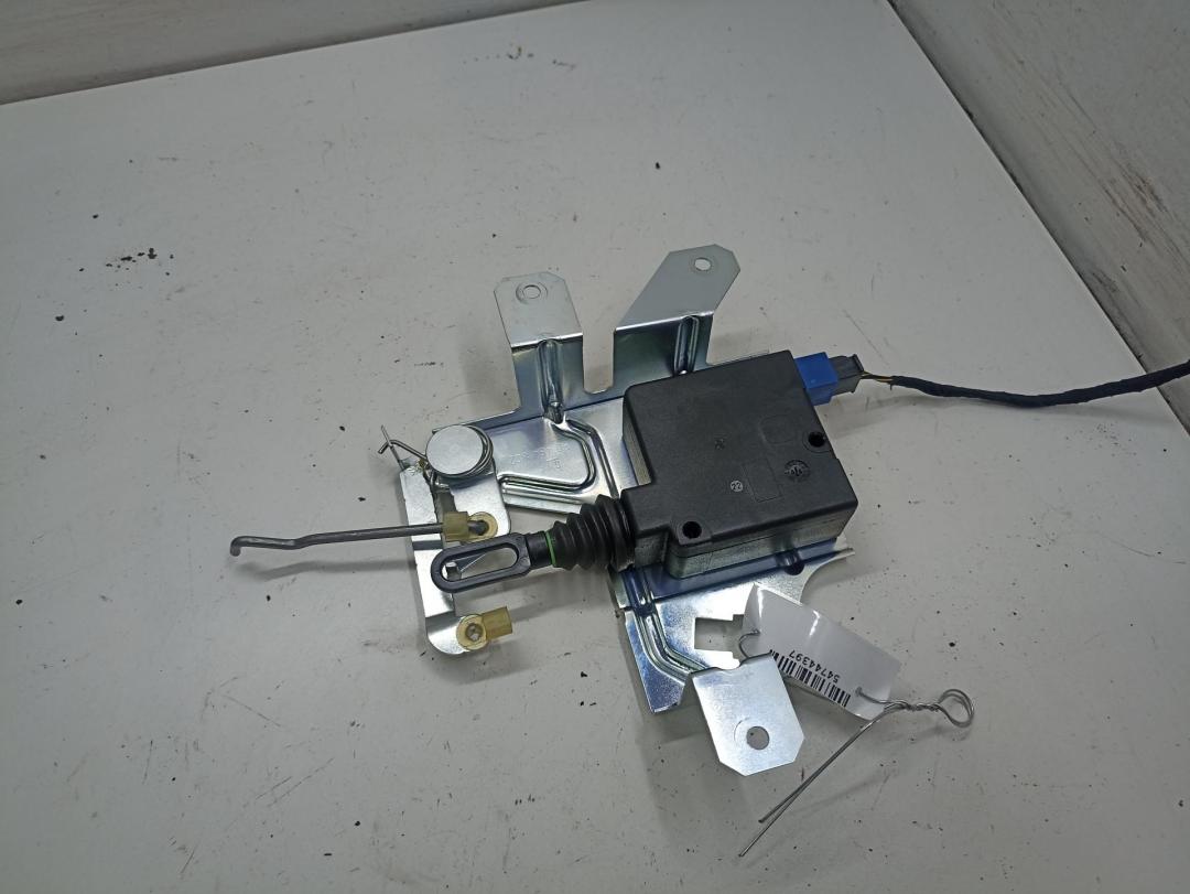 активатор замка багажника Opel Omega B 2000, 2.2 л., бензин, АКПП, серый, седан, 90494802