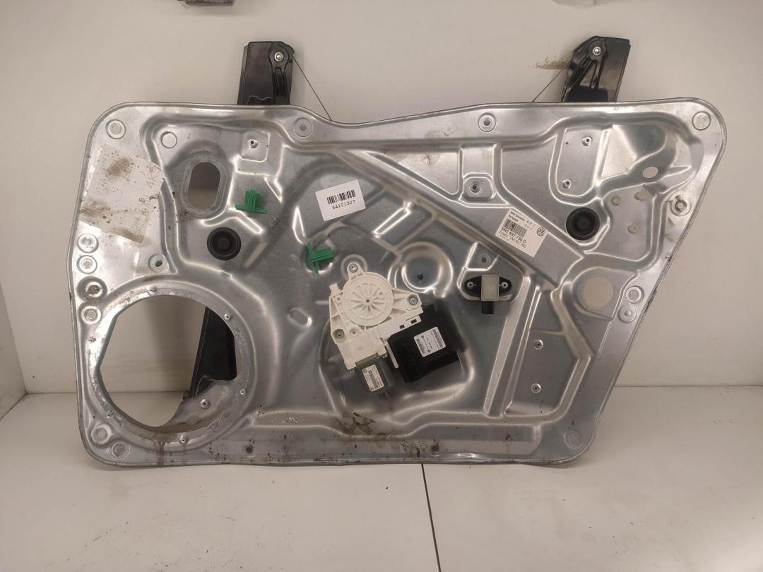 стеклоподъемник электрический передний правый Volkswagen Tiguan 2010, 2.0 л., дизель, МКПП, синий, внедорожник 5 дв., 5N2837730D