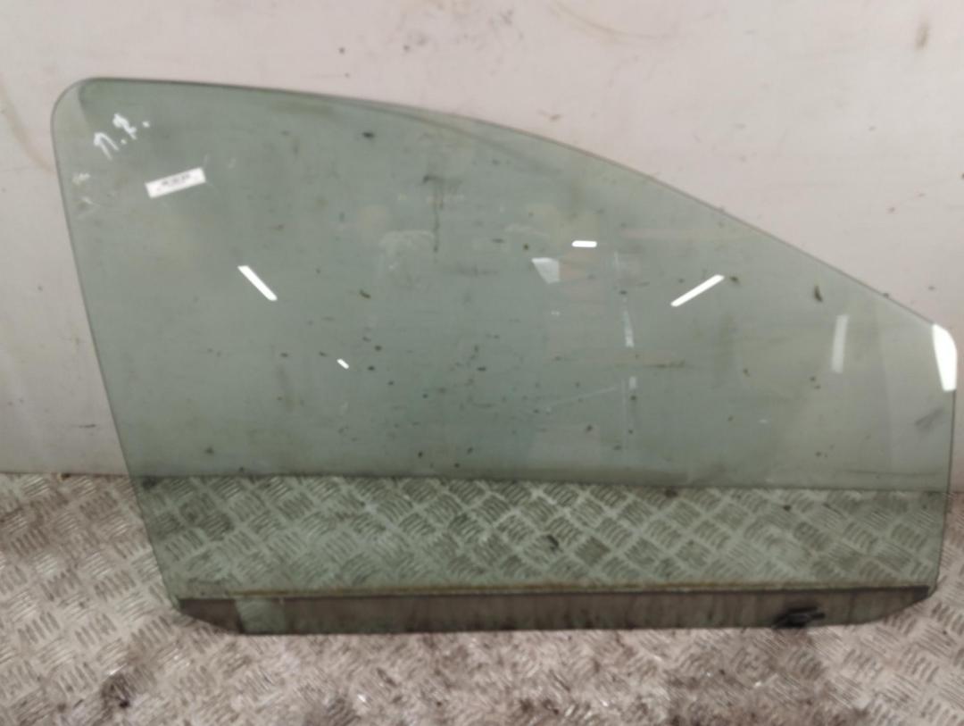 стекло двери передней правой Volkswagen Sharan 2001, 1.8 л., бензин, МКПП, чёрный, минивэн
