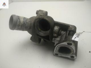 корпус термостата Mitsubishi Carisma 1 поколение 1996, 1.8 л., бензин, МКПП, красный, хетчбэк 5 дв.