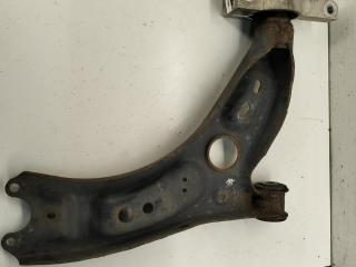 рычаг передний левый Volkswagen Golf 6 поколение 2010, 1.4 л., бензин, МКПП, чёрный, хетчбэк 5 дв., 1K0407151BC