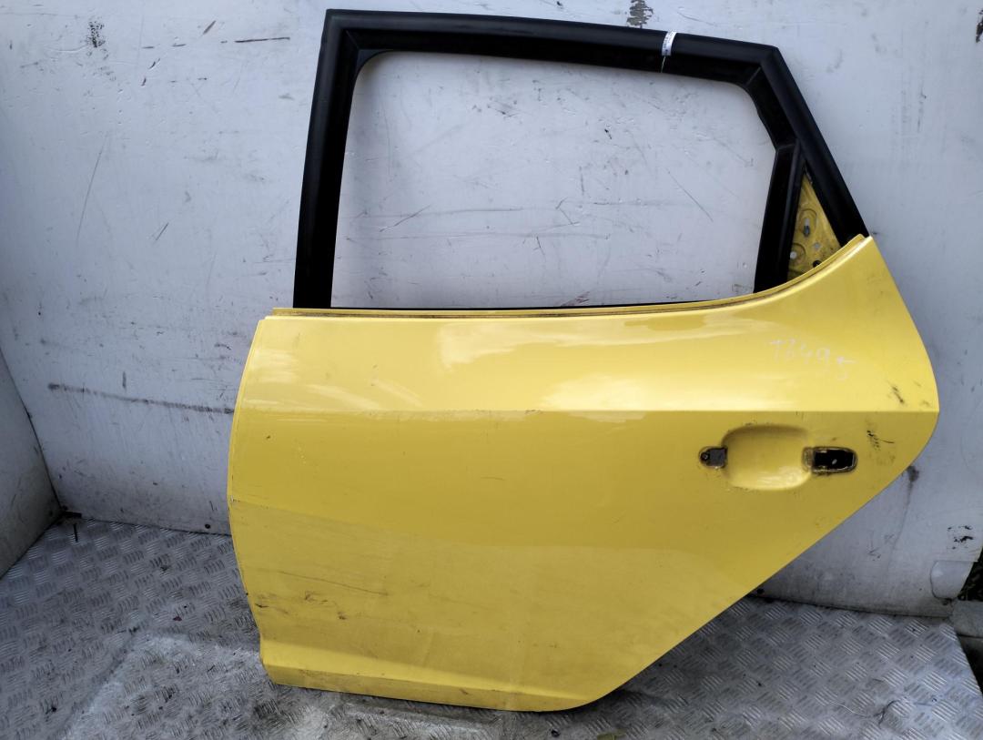 дверь сдвижная SEAT Ibiza 2008, жёлтый, хетчбэк 5 дв.