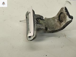 петля крышки багажника Volkswagen Golf 4 поколение 1999, белый, хетчбэк 5 дв., 1J6827301