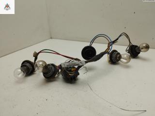 Патрон лампы фонаря Land Rover Discovery 3 поколение 2006, 2.7 л., дизель, АКПП, красный, внедорожник 5 дв.