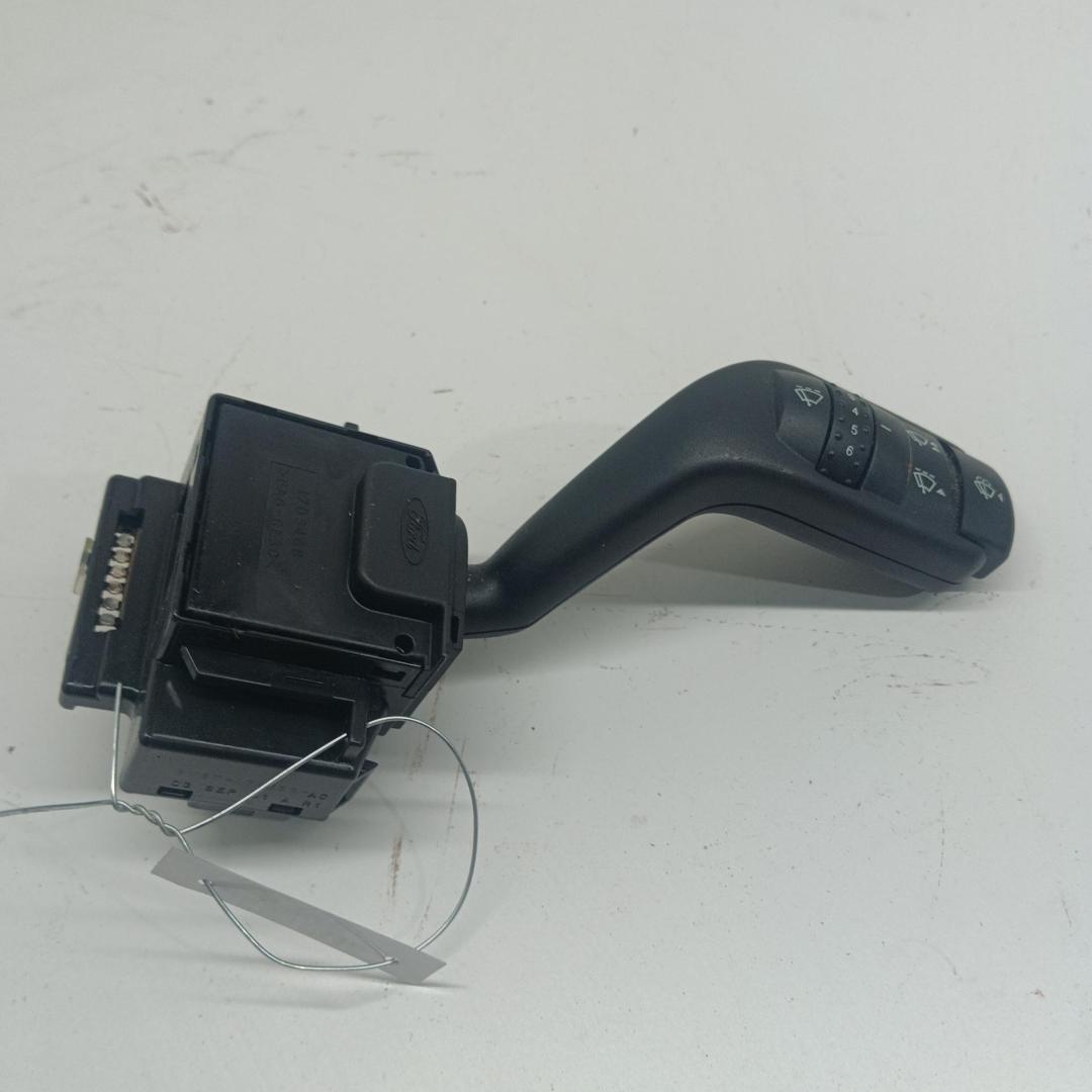 переключатель дворников Ford C-Max 2004, 1.8 л., бензин, МКПП, жёлтый, минивэн, 17D346B