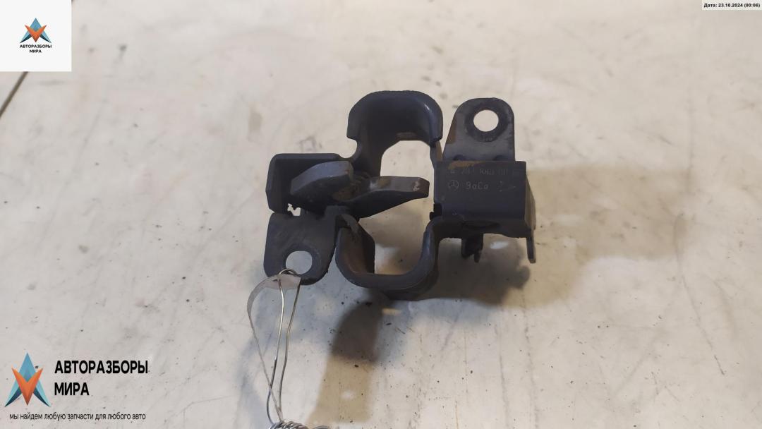 замок капота Mercedes-Benz C-Класс W203/S203/CL203 2002, 2.2 л., дизель, АКПП, серый, седан, 2038800060 - фото №1