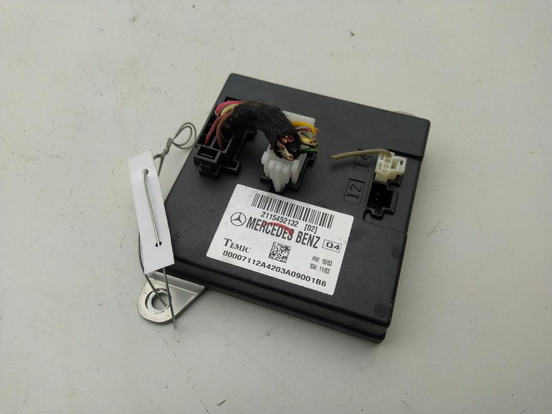 блок комфорта Mercedes-Benz E-Класс W211/S211 2003, 3.2 л., бензин, АКПП, серый, седан, 2115452132 - фото №1