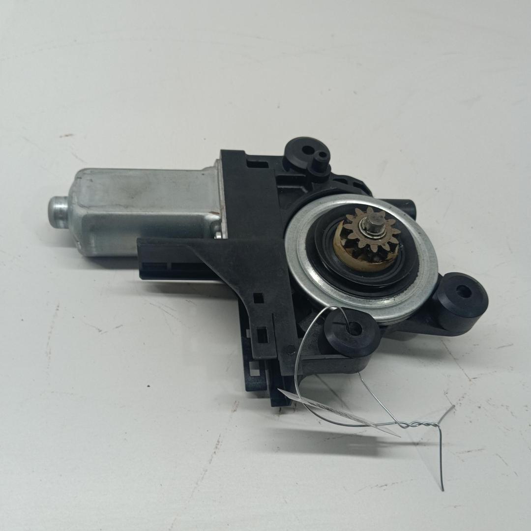 моторчик стеклоподъемника передний правый Ford C-Max 2008, 2.0 л., бензин, АКПП, красный, минивэн, 080421979038100