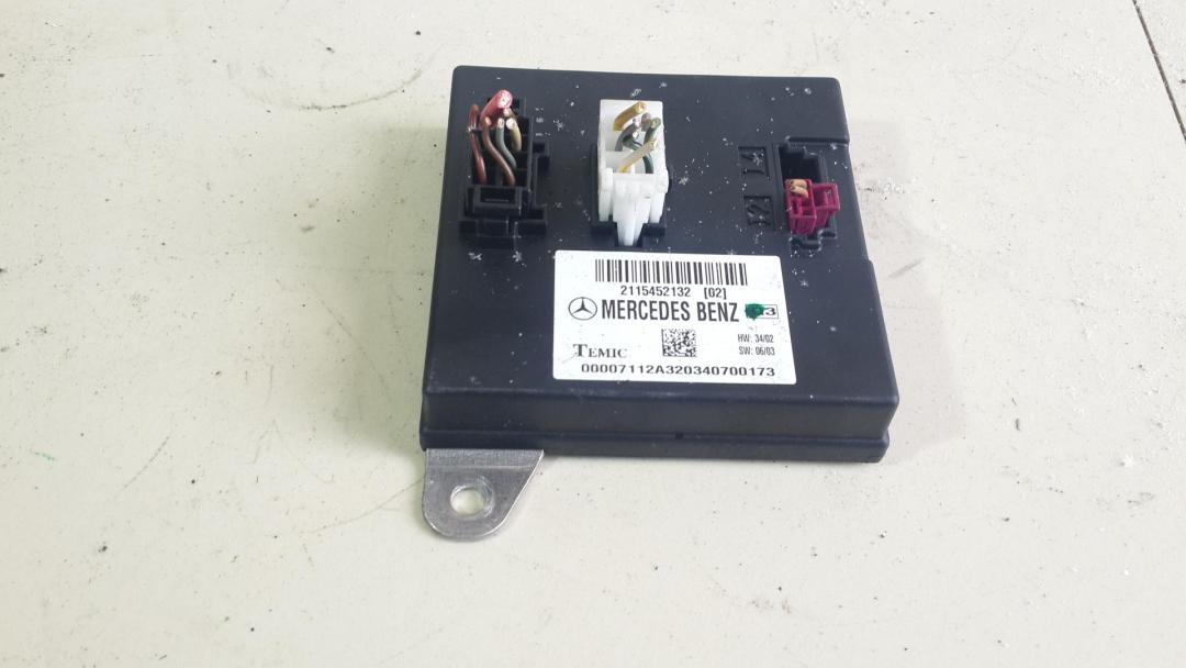 блок комфорта Mercedes-Benz E W211 2003, 2.2 л., дизель, МКПП, серый, седан, 2115452132