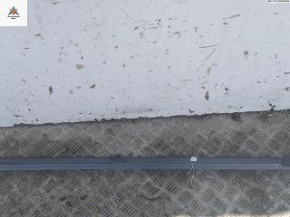 молдинг двери передней левой Peugeot 309 1 поколение [рестайлинг] 1991, 1.6 л., бензин, АКПП, красный, хетчбэк 5 дв., 309