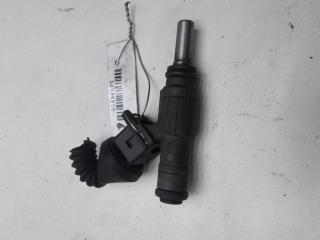 форсунка Volkswagen Passat B5 1999, 1.8 л., бензин, МКПП, чёрный, седан, 06B133551B