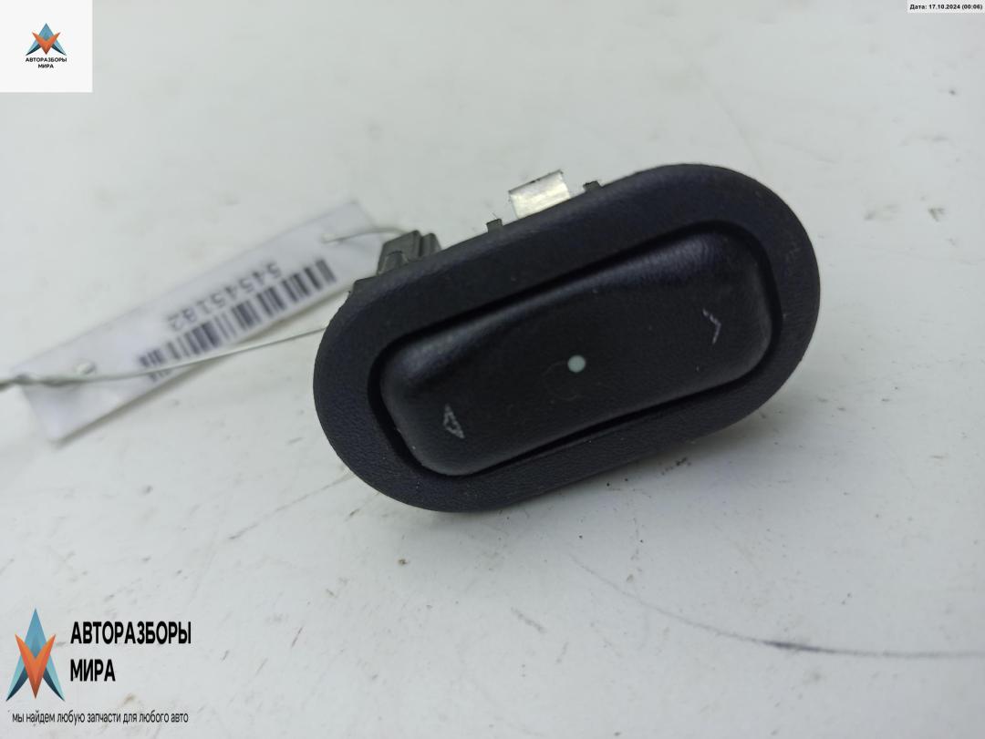 кнопка стеклоподъемника переднего правого Opel Astra G 1998, 1.6 л., бензин, МКПП, серый, хетчбэк 5 дв., 90561388 - фото №1