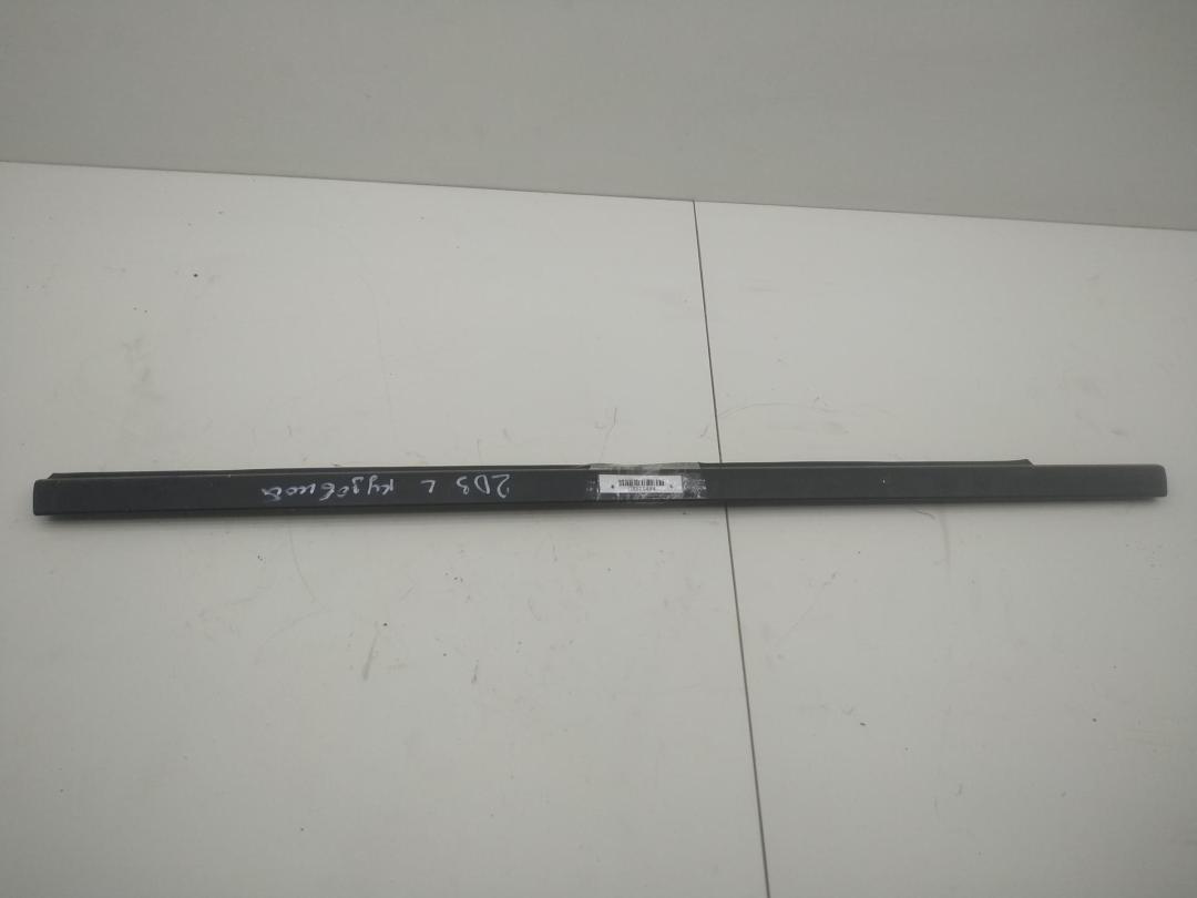 Молдинг стекла двери задней правой наружный Mercedes-Benz C W203 2002, 2.2 л., дизель, АКПП, чёрный, универсал